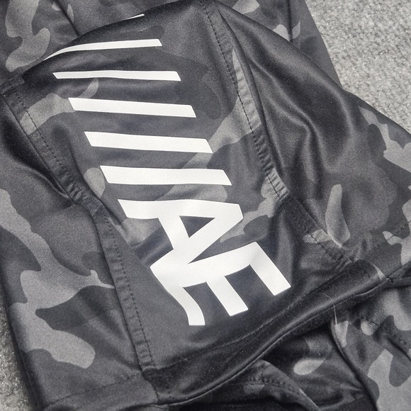 American Eagle Softshell Hoodie Jacket L Black Gray Camo Zip Front Street Dark - Picture 5 of 9